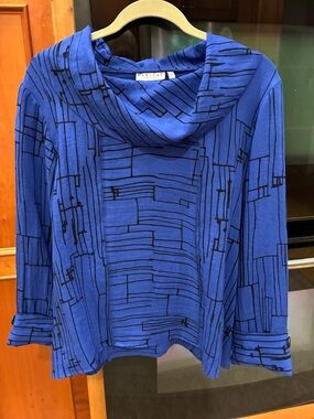Habitat Womens Blue-Black Print Top Size Large